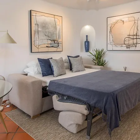 Club 109 Apartman *